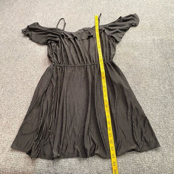 Candies Dress Women’s Large Black Cold Shoulder Plisse Ruffle Dark‎ Fairy Boho - Picture 11 of 14